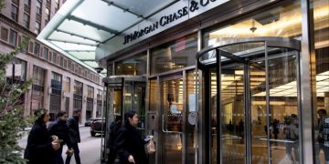 US banks announce big shareholder payouts as Fed eases stress tests