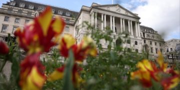 Most UK companies would withstand sharply higher tariffs, Bank of England says