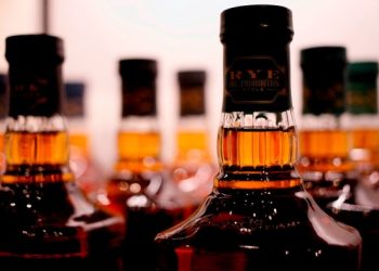 EU eyes retaliatory tariffs against US aircraft, cars and bourbon