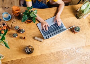 10 Best Ways To Use ChatGPT To Make Money