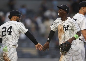 The Trade Deadline Plays Out In Real Time As Yankees And Rays Work Around A Rain Delay