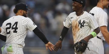 The Trade Deadline Plays Out In Real Time As Yankees And Rays Work Around A Rain Delay