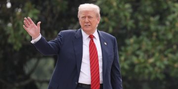 Trump order will allow alternative assets like cryptocurrencies, private equity in 401(k)s