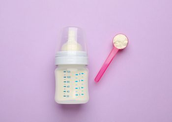How To Get Free Baby Formula (11 Real Ways That Work)