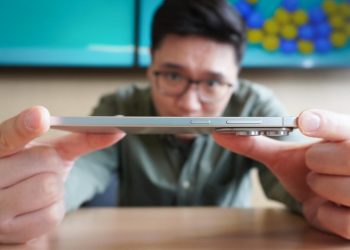 Samsung offers $250 discount on its latest Galaxy S25 model – multiple retailers included