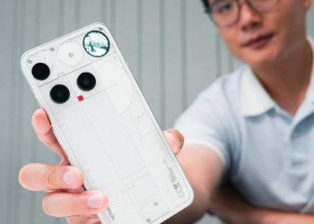 Changing these 12 settings on my Android phone extended its battery life by hours