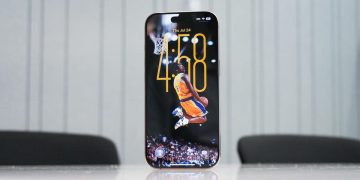 Update to iOS 26? We tested the public beta on our iPhones – these features are a big deal