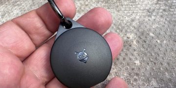 This Bluetooth tracker earned my trust over AirTags (and it works on Android, too)