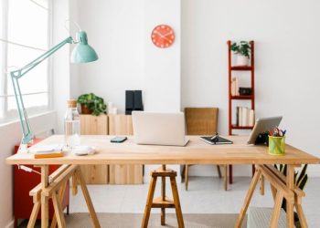 How To Start a Virtual Assistant Business (From Someone Who’s Done It)