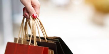 UK retail sales rise in July, driven by warm weather and higher food prices