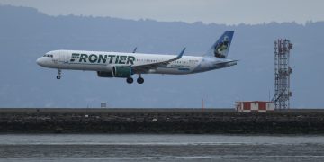 Stocks making the biggest moves midday : ULCC, KHC, PEP, BIIB