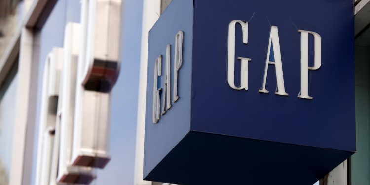 Stocks making the biggest moves midday: GAP, AEO, CRM, FIG
