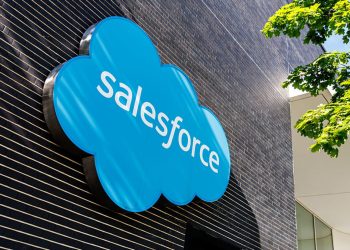 Stocks making the biggest moves premarket: CRM, AEO, HPE