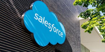 Stocks making the biggest moves premarket: CRM, AEO, HPE