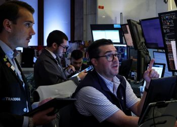 Morningstar PitchBook index tracks exposure to public and private assets