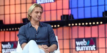 Revolut Secures UAE Nod for Payments Business, Eyes Regional Expansion