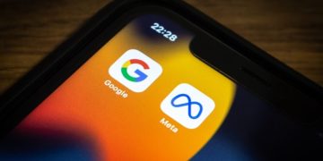 Mark Zuckerberg’s Meta May Lean On Rival Google To Improve Ad Targeting Despite Billions Spent On In-House AI – Alphabet (NASDAQ:GOOG), Alphabet (NASDAQ:GOOGL)