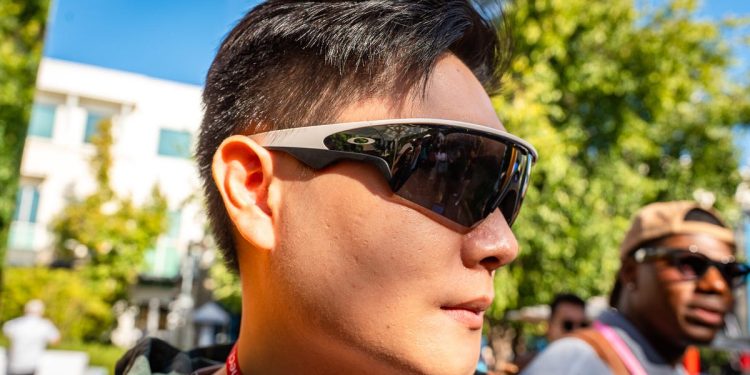 I tried the Meta Oakley Vanguard smart glasses, and I’m ready to ditch my Ray-Bans for them
