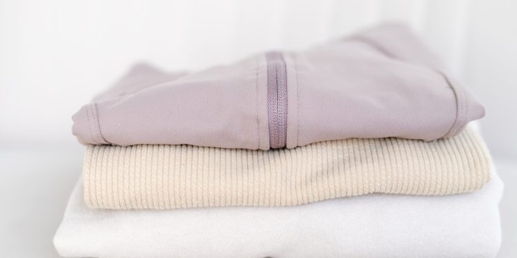 How To Launch Your Clothing Brand Side Hustle on Etsy With Zero Upfront Costs