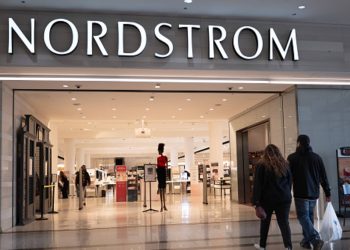 Department store perks rival some online retailers