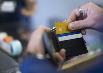 Why credit card APRs aren’t coming down, even after a Fed rate cut