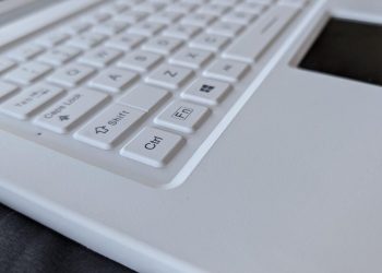 I tested a $2,000 medical tablet for research, and it turned out to be a Windows beast