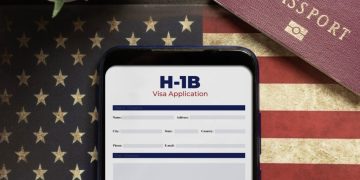 US To End 540-Day Automatic Immigrant Work Permit Extension: Who’s Affected? – Alphabet (NASDAQ:GOOG), Apple (NASDAQ:AAPL)