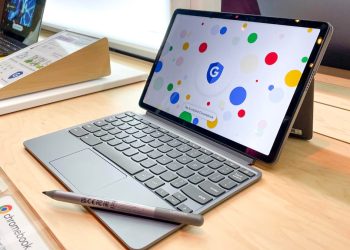 Lenovo’s Chromebook Duet might be the best $200 laptop you can get