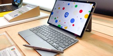 Lenovo’s Chromebook Duet might be the best $200 laptop you can get