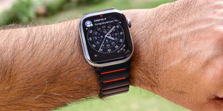 My search for the ultimate Apple Watch band is over – this one checks all the boxes