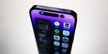 After 2 years of charging my iPhone the ‘Apple way,’ the results shocked me