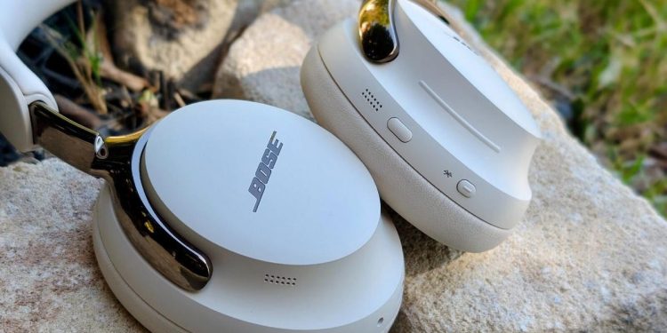 These QuietComfort Ultra headphones show Bose still does one thing better than Apple