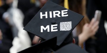 AI puts the squeeze on new grads looking for work