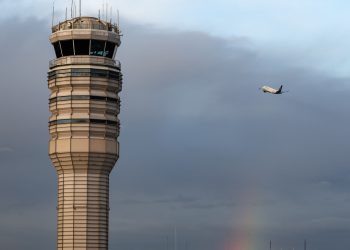 Here’s what travelers need to know about FAA airport flight reductions