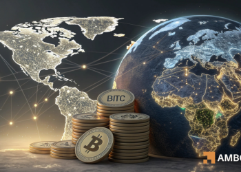 U.S. investors dump $700M in Bitcoin – Is BTC’s $100K support at risk?