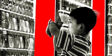 Kids in China Are Using Bots and Engagement Hacks to Look More Popular on Their Smartwatches