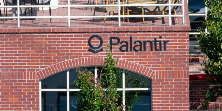 Palantir Execs Reveal What Truly Sets Company Apart In AI Race: ‘We Build Software That Works, Not Software That Ought To Work’ – Palantir Technologies (NASDAQ:PLTR)
