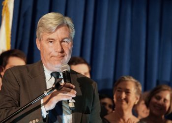 Sen. Whitehouse Slams Trump as US Sits Out Climate Summit Sen. Whitehouse Slams Trump as US Sits Out Climate Summit