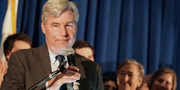 Sen. Whitehouse Slams Trump as US Sits Out Climate Summit Sen. Whitehouse Slams Trump as US Sits Out Climate Summit