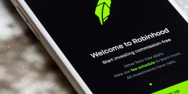 FundedNext Returns to US without MetaTrader, Can Investors Really “Buy British?”