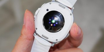 This 30-second routine keeps my Samsung Galaxy watch running like new every month