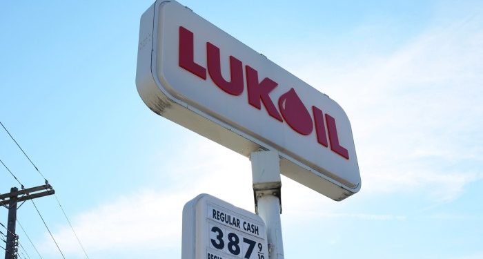 Carlyle explores deal for foreign assets of Russia’s Lukoil