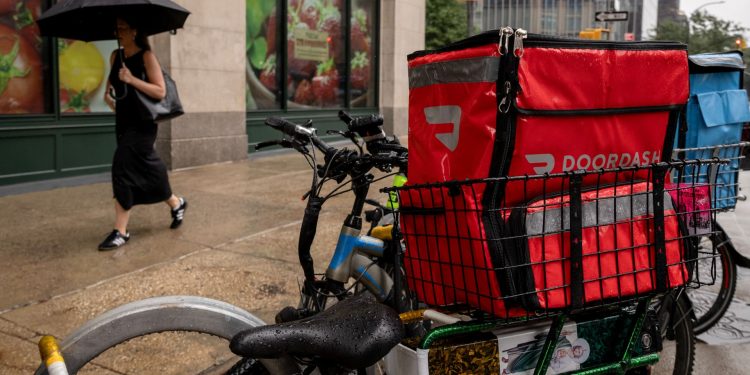 Stocks making the biggest moves midday: SNPS, DIS, DASH, MSTR