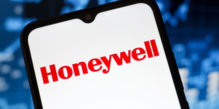 Honeywell, Strategy, Oracle & more