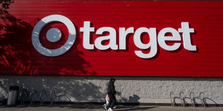 Stocks making the biggest moves midday: FCX, CPNG, TGT