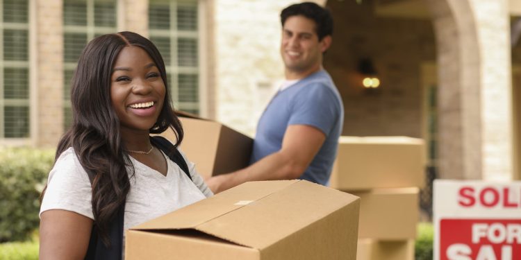 Most homebuyers don’t shop around for mortgages. Why that’s a bad idea