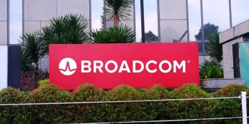 1 Broadcom Insider Just Dumped $12 Million in AVGO Stock. Should You Sell Too?