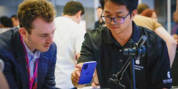 Apple Engineers Are Inspecting Bacon Packaging to Help Level Up US Manufacturers