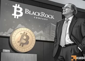 Bitcoin drops 32% as ETF money exits – Yet THIS group isn’t backing off