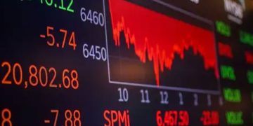 Stock Market Wrap-Up: Tech Sector Tumbles, Dow Hangs On